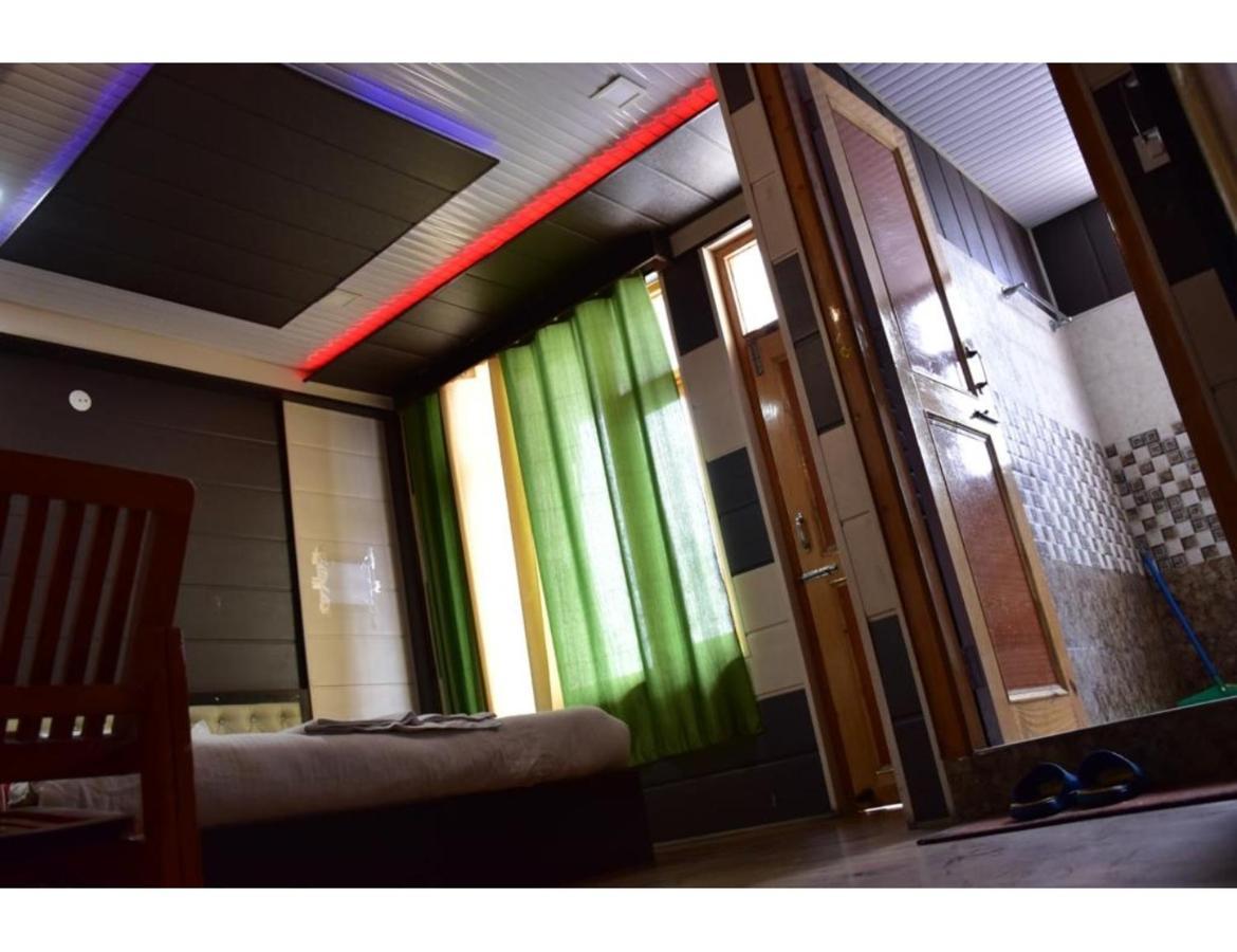 Hotel Peak View, Lahaul Sissu Exterior foto
